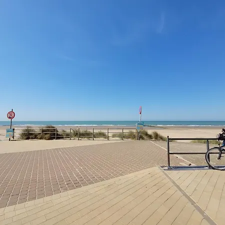 شقة In With Sea Views ميدل كيرك