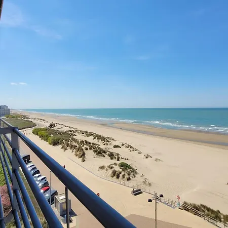 شقة In With Sea Views *